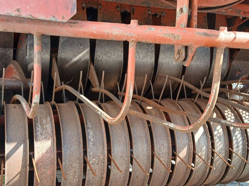 New Holland 4990 4990 Presser