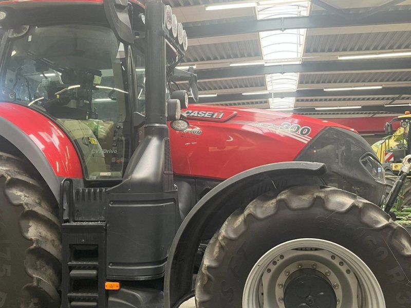 Case IH OPTUM 300 CVXDRIVE