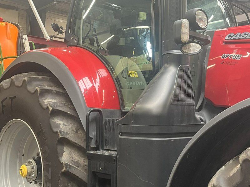 Case IH OPTUM 300 CVXDRIVE
