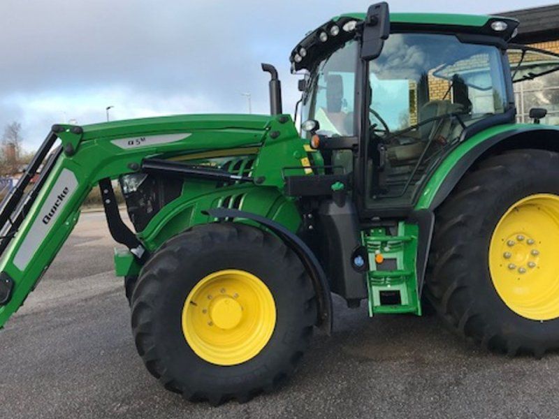 John Deere 6130R m/frontlæsser Med frontlæsser