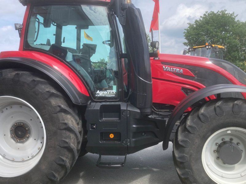 Valtra T214 Versu