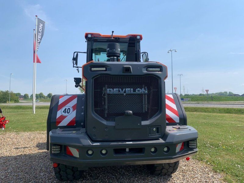 Develon DL250-7