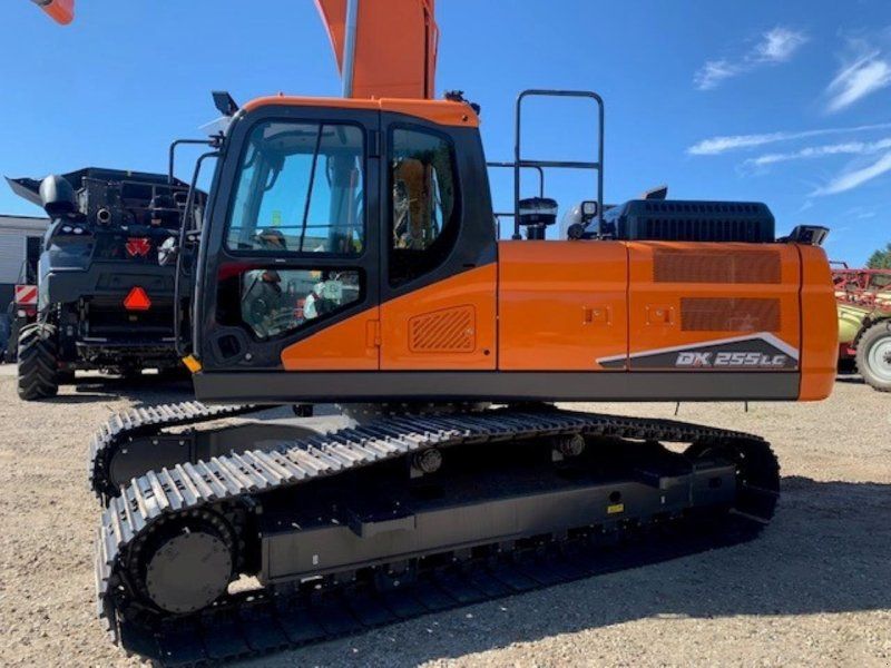 Develon DX255LC-7