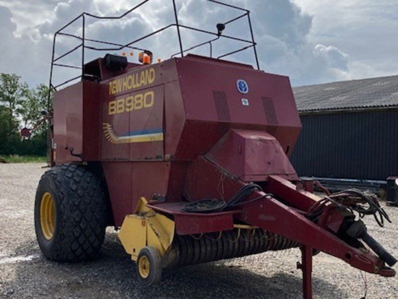 New Holland BB980