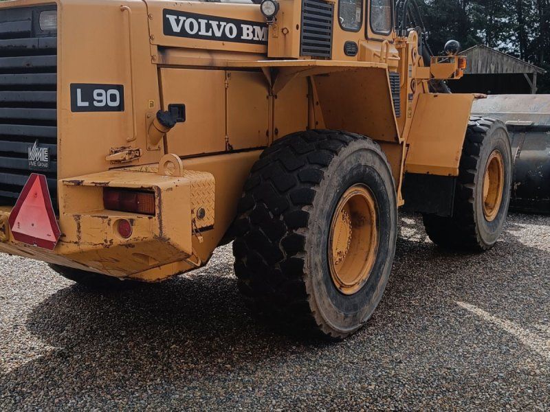 Volvo L 90