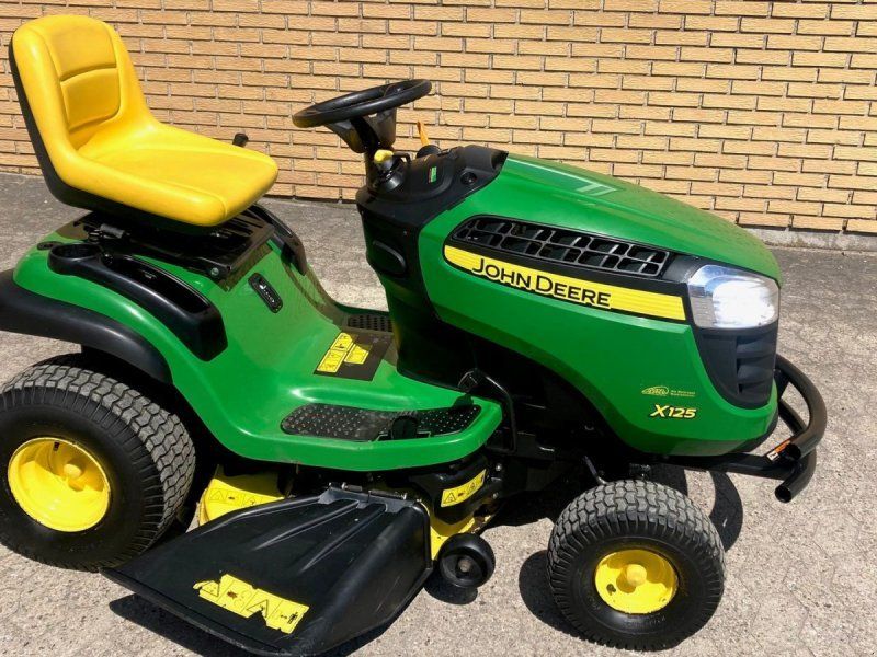 John Deere X125