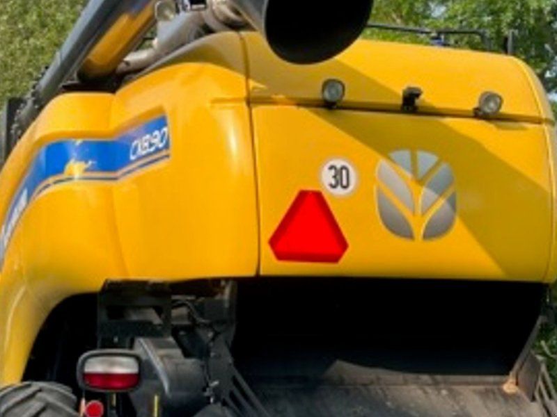 New Holland CX 8.90 På Bælteundervogn