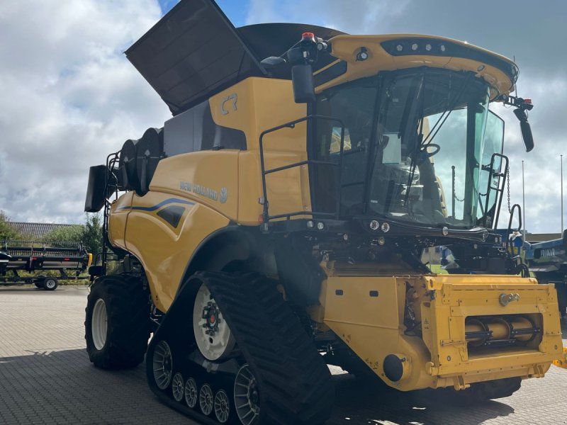 New Holland CR10.90 På Bælter