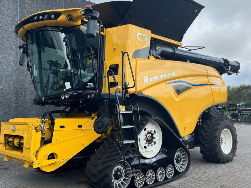 New Holland CR10.90 På Bælter