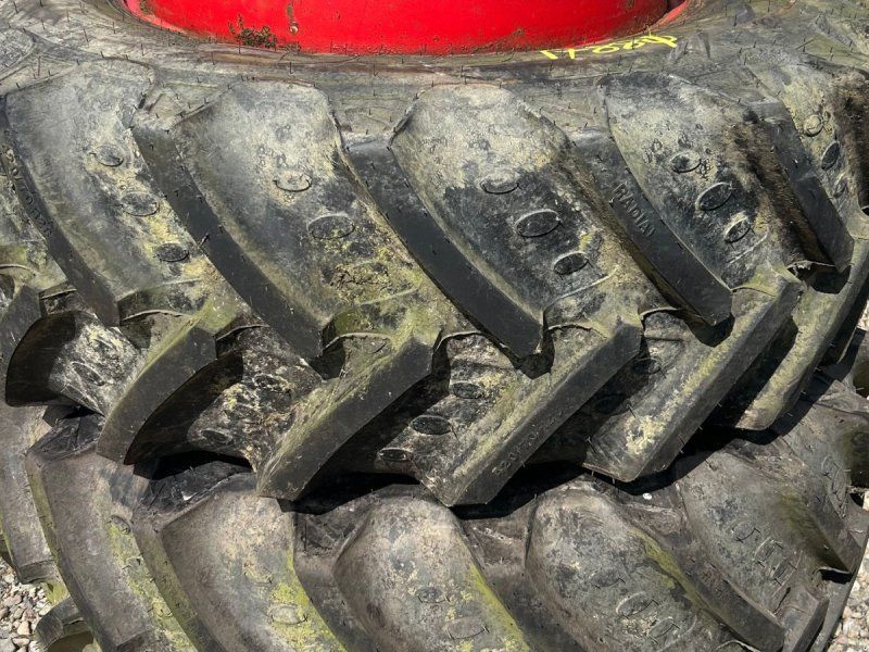 BKT 420/70R28-28