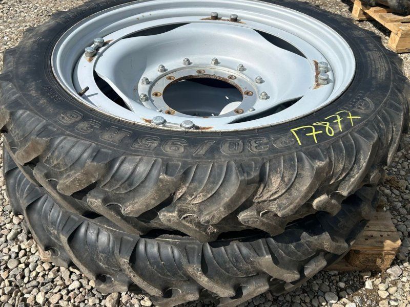 Taurus 230/95R36 stilbare fælge