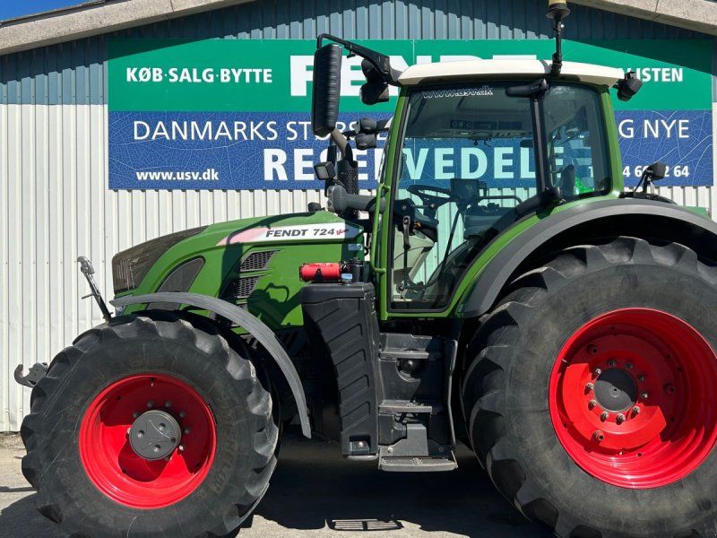 Fendt 724 Vario S4 Profi Plus