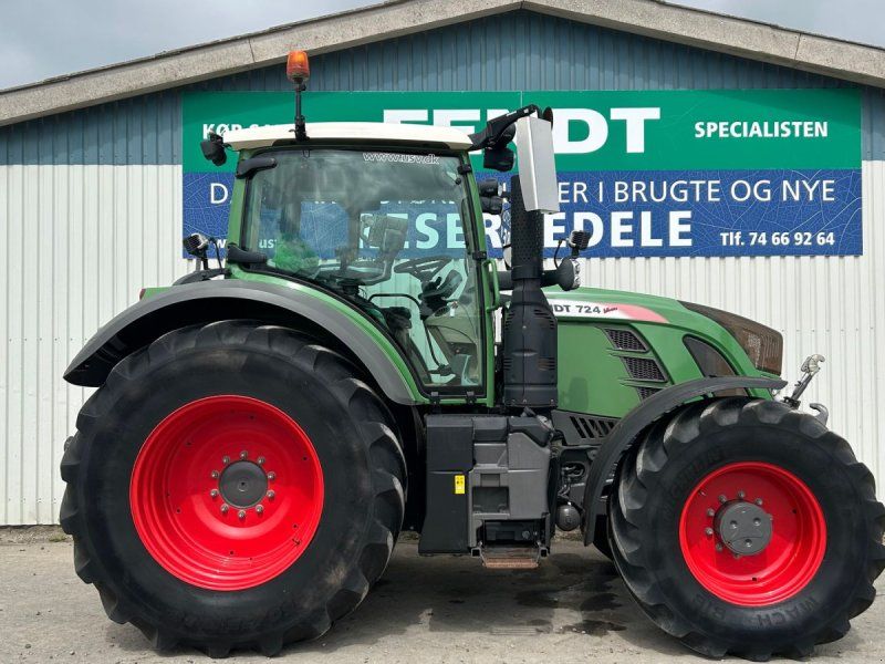 Fendt 724 Vario S4 Profi Plus