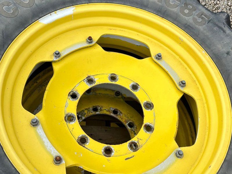 Continetal 380/8R46 + 320/90R32 stilbare fælge 10+10 huls