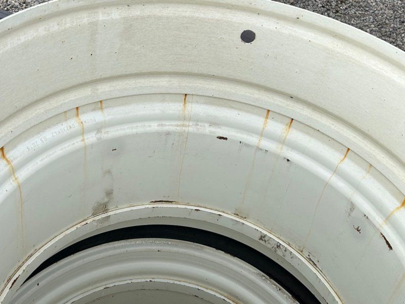 BKT 710/70R42-42