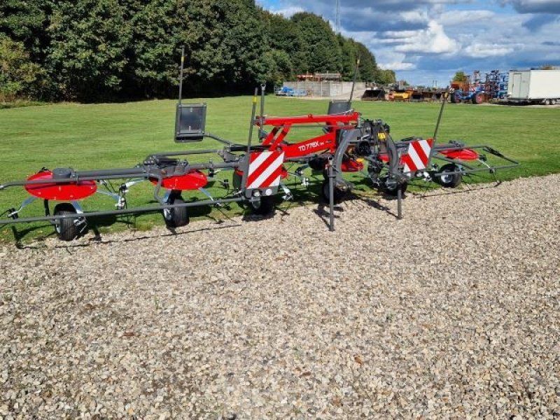 Massey Ferguson TD 776X DN