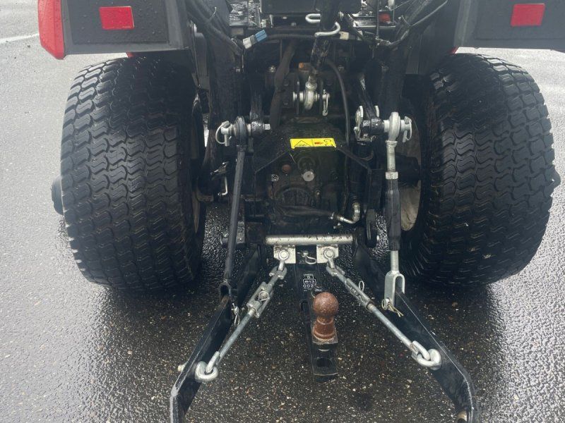 Yanmar SA 221 med klippebord og frontlæsser