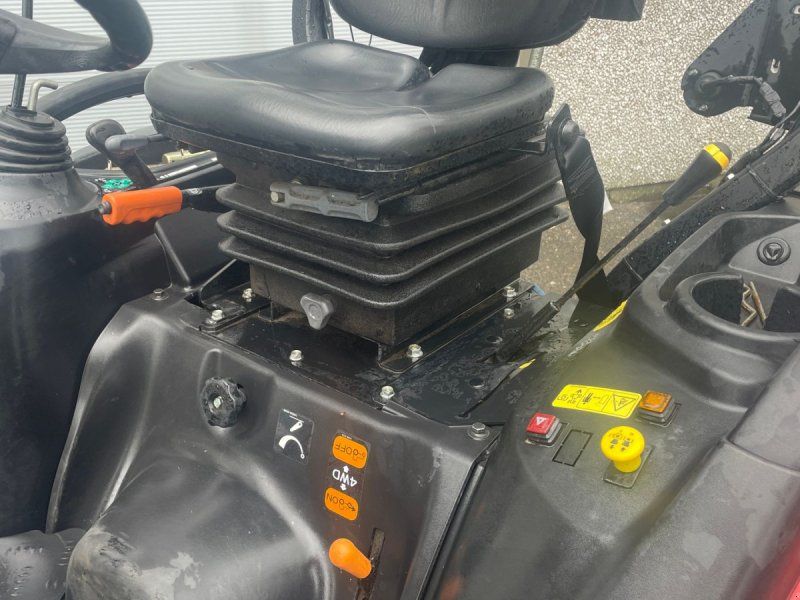 Yanmar SA 221 med klippebord og frontlæsser