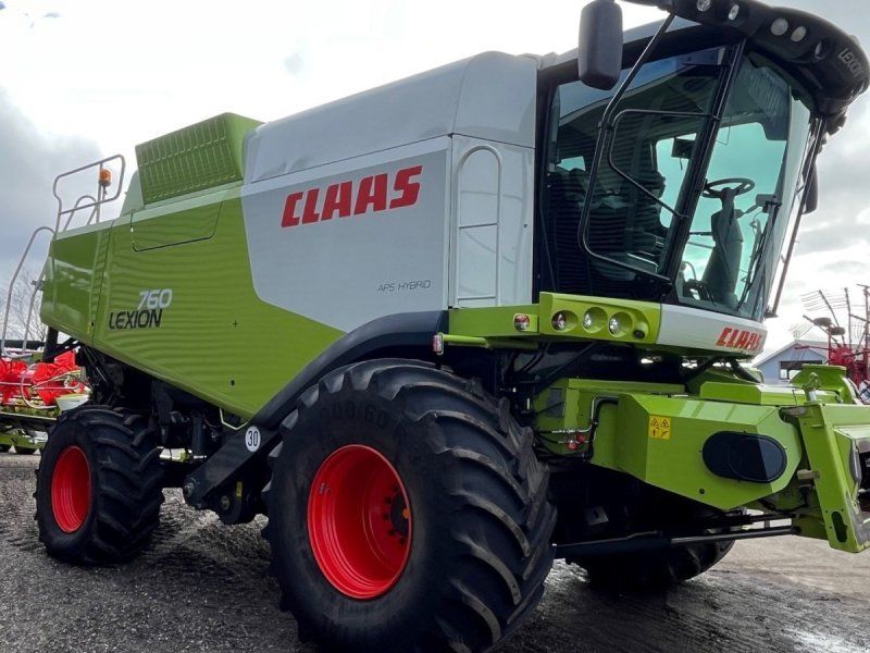 Claas LION 760