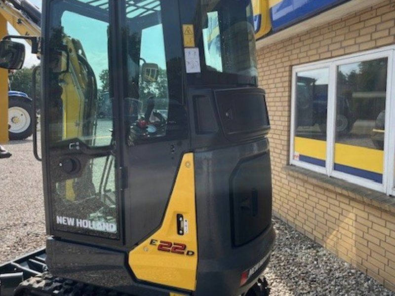 New Holland E22D