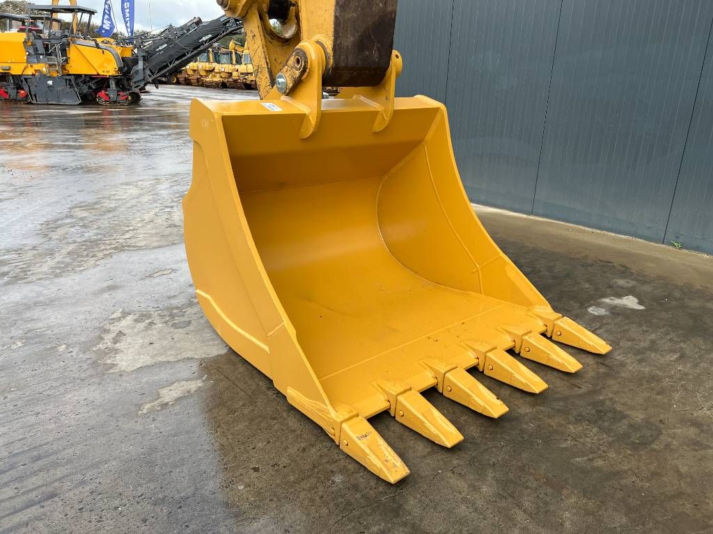 CAT 328D LCR