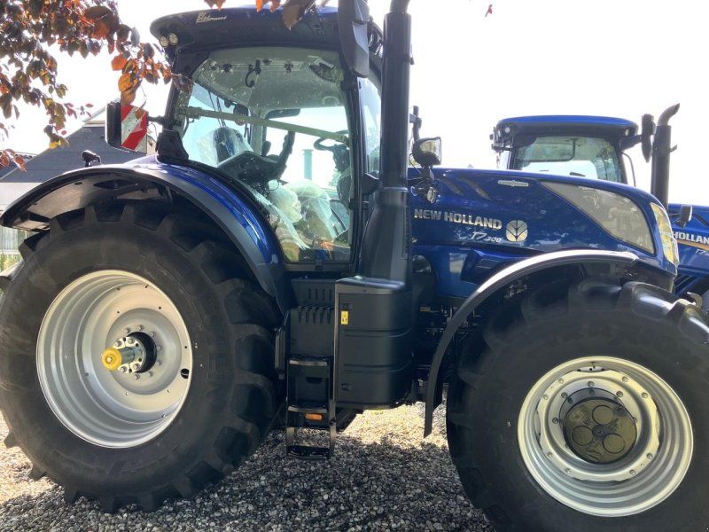 New Holland T7.300