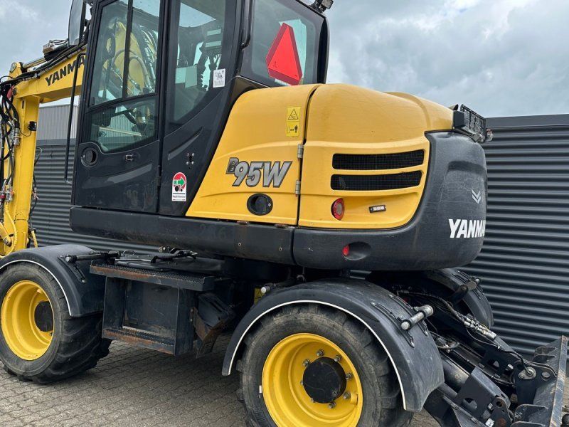Yanmar B95W med EC209