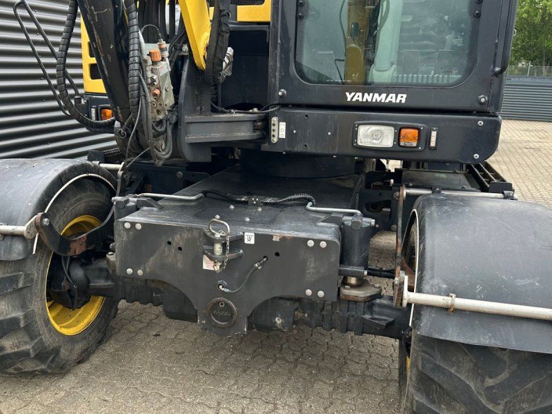 Yanmar B95W med EC209