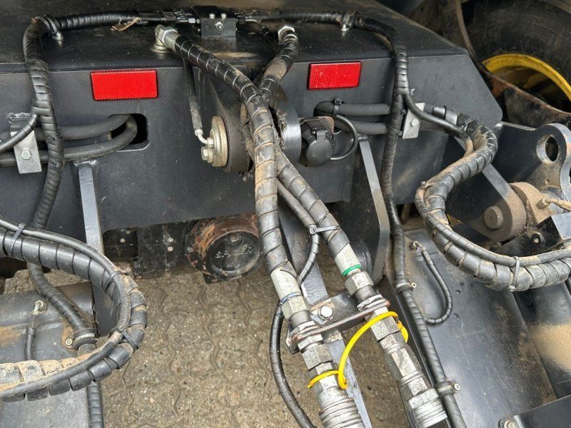 Yanmar B95W med EC209