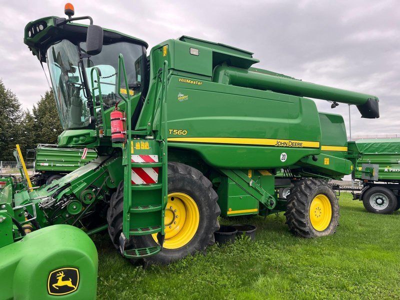 John Deere T560 Hillmaster
