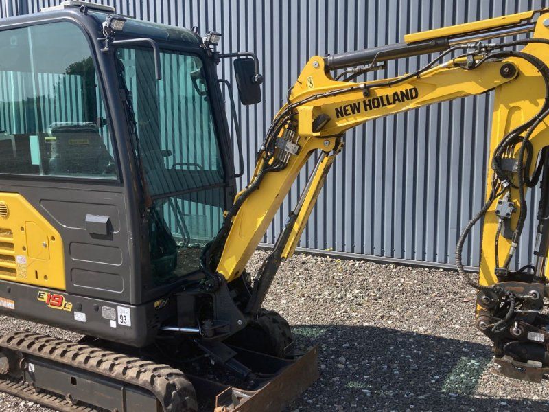 New Holland E19C