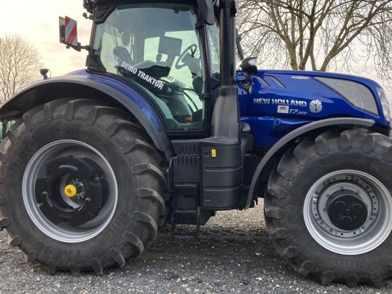 New Holland T7.300 AC Gen