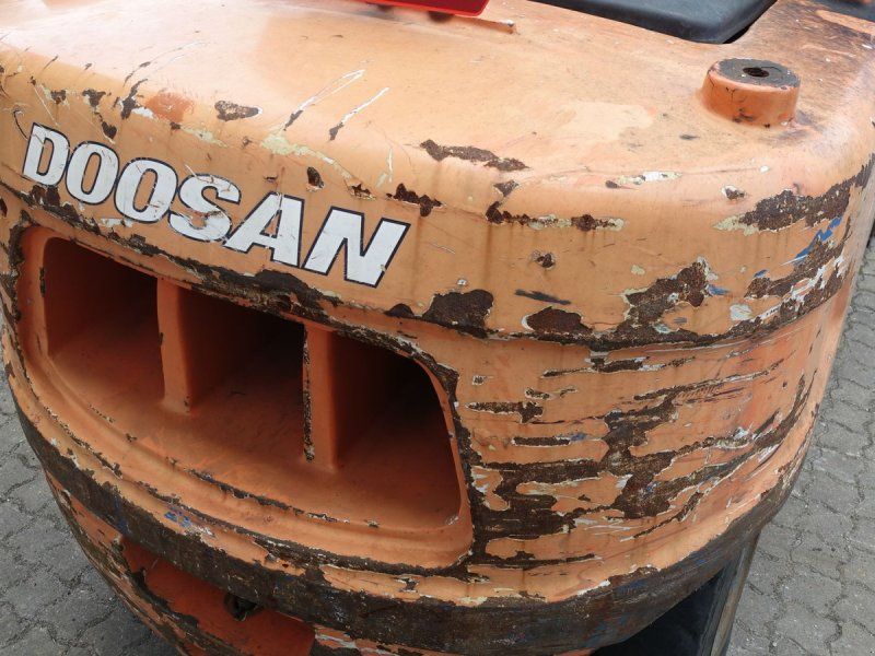 Doosan D55C-5 // MED GAFFELFLYTER OG SIDESKIFT