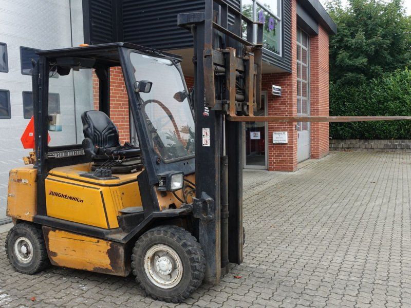 Jungheinrich DFG 25 // 2500 KG DIESEL // GAFFELFLYTER OG SIDESKIFT