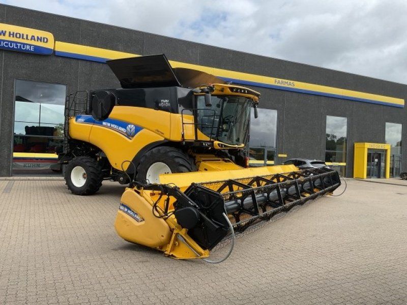 New Holland CR9.90