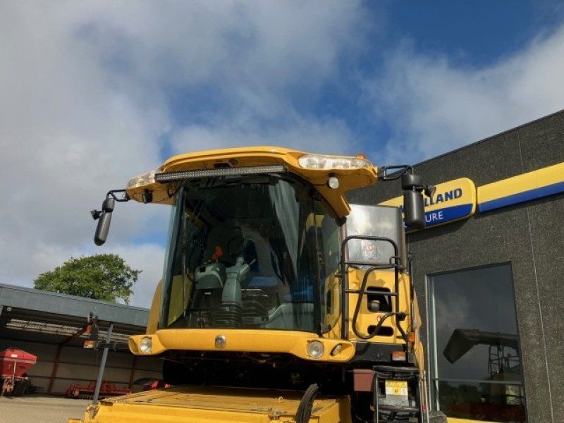 New Holland CR9080