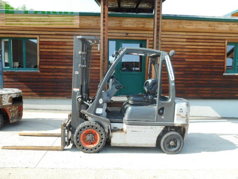 Nissan y1d2a25q triplex 4,9m + ss