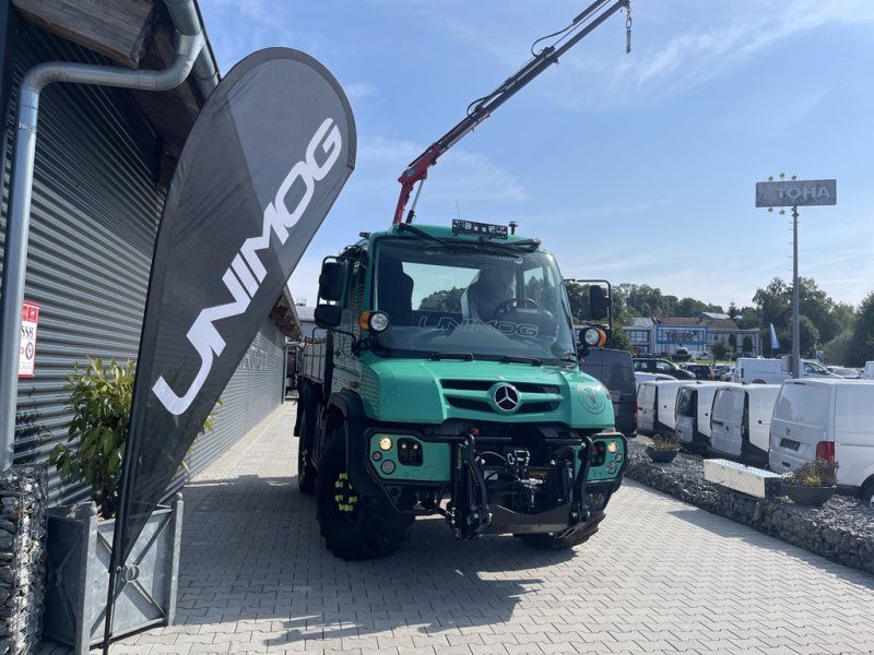 Mercedes-Benz Unimog U318 mit Kran-Forst , Traumfahrzeug , Finanzierung möglic