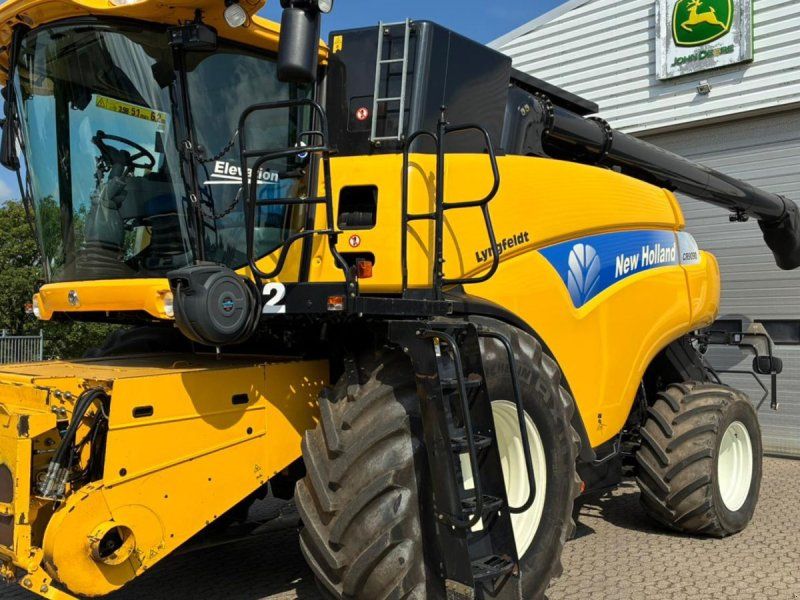New Holland CR9090 CR9090