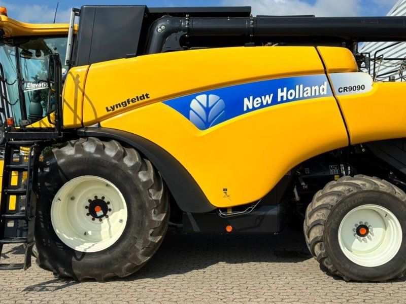 New Holland CR9090 CR9090