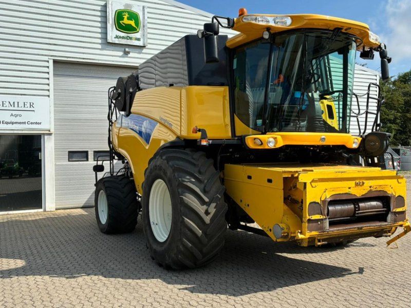 New Holland CR9090 CR9090