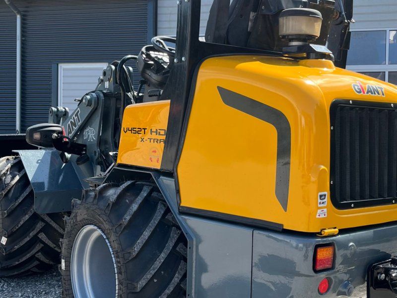 Giant V452T HD X-tra