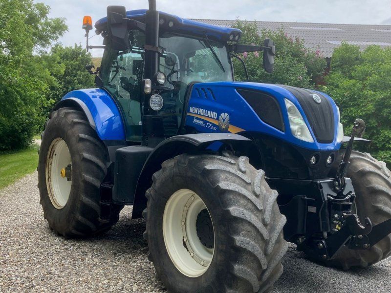 New Holland T7.230