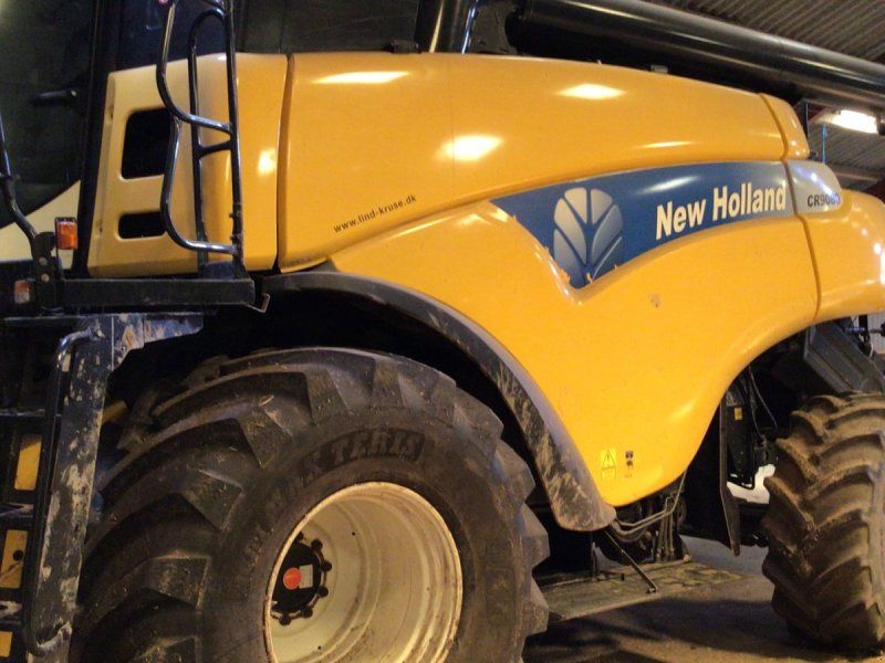 New Holland CR9080