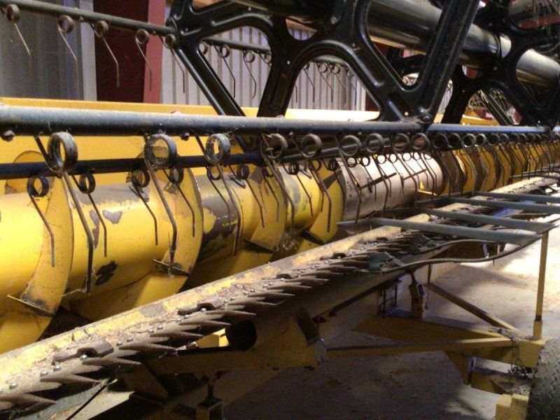 New Holland CR9080