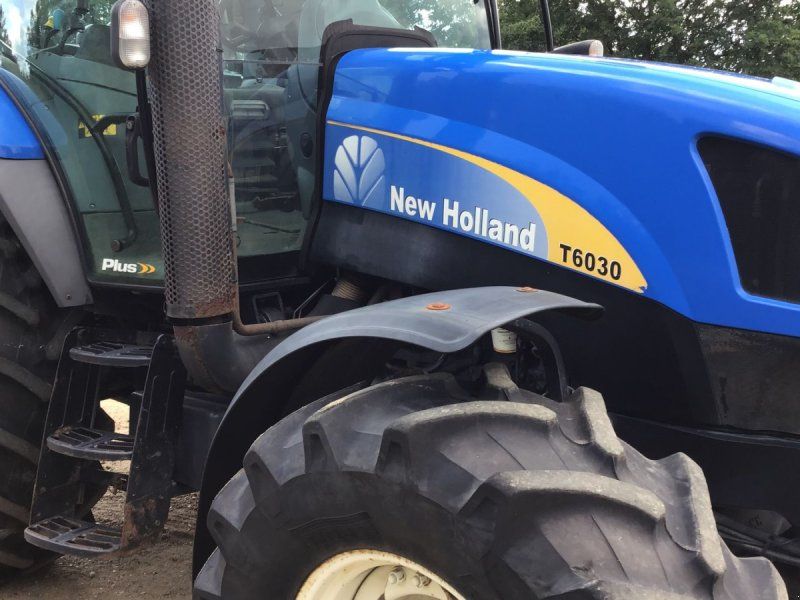 New Holland T6030 plus