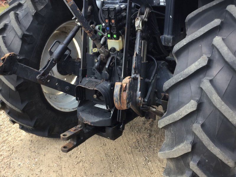 New Holland T6030 plus