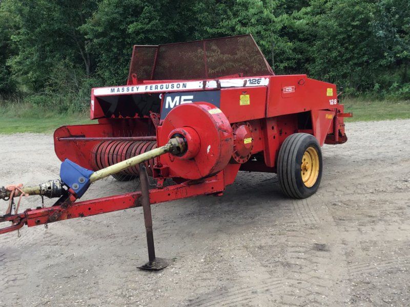 Massey Ferguson 128