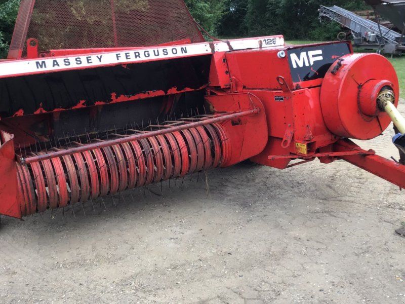 Massey Ferguson 128