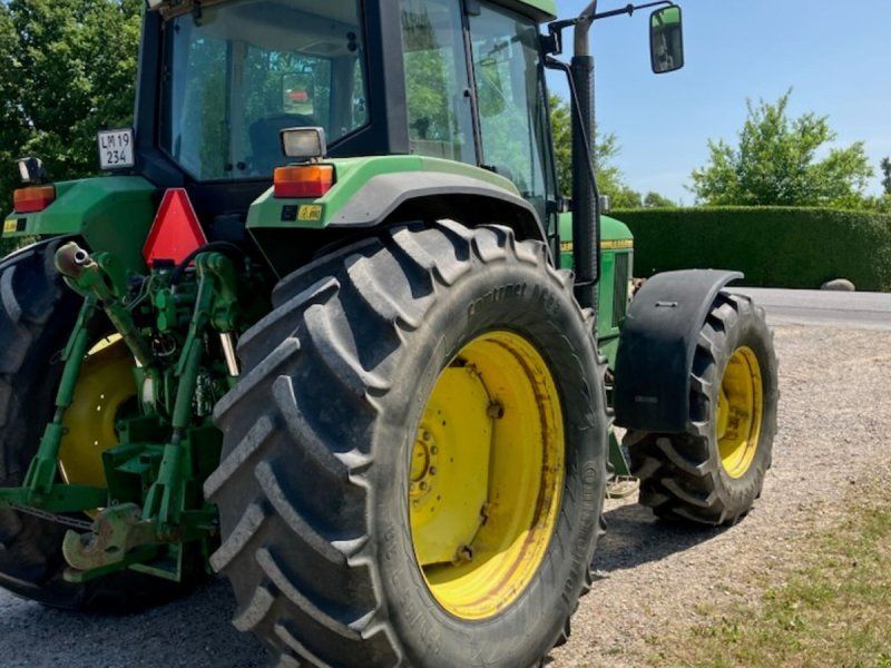 John Deere 6800